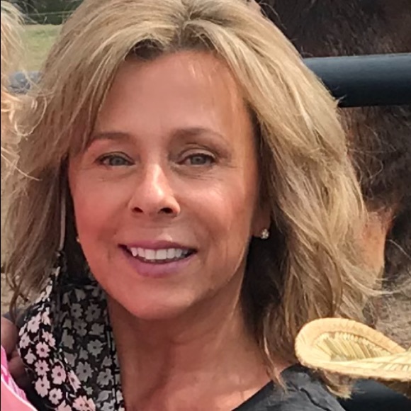 Meet your Posher, Suzanne - Picture 1 of 1